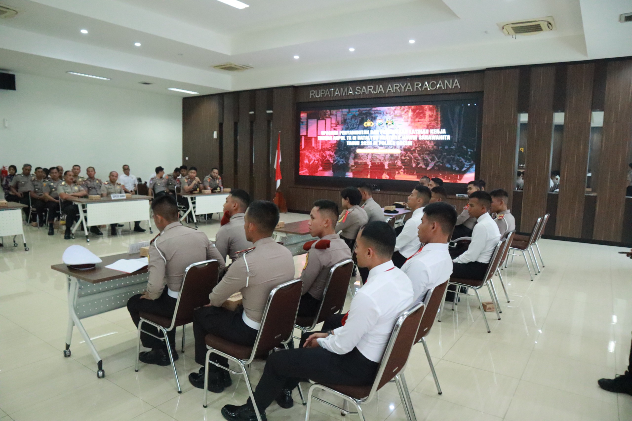 Polres Gresik Terima 15 Taruna Akpol, Kapolres Tekankan Pentingnya Pengalaman Lapangan