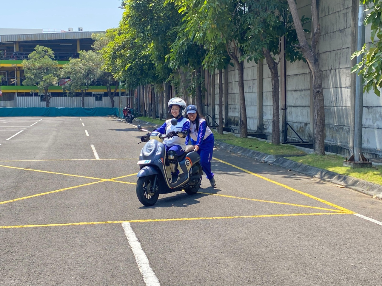 Belum Bisa Naik Motor? Belajar dari Awal dengan Benar, Jadi Jago Cari_Aman Biar Happy