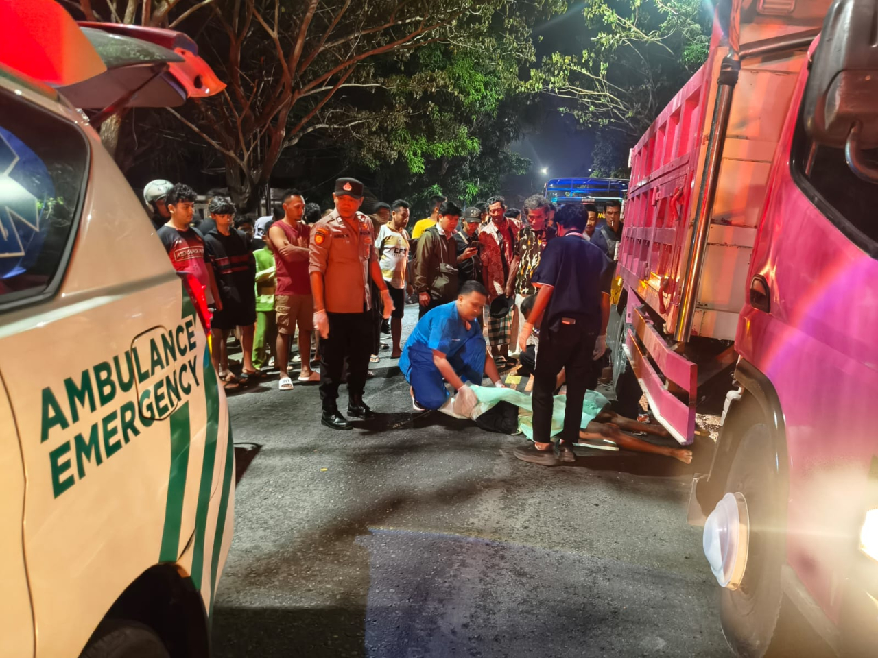 Detik-Detik Maut di Jalur Bojonegoro-Cepu, Remaja Tewas Usai Motor Bersenggolan dengan Truk