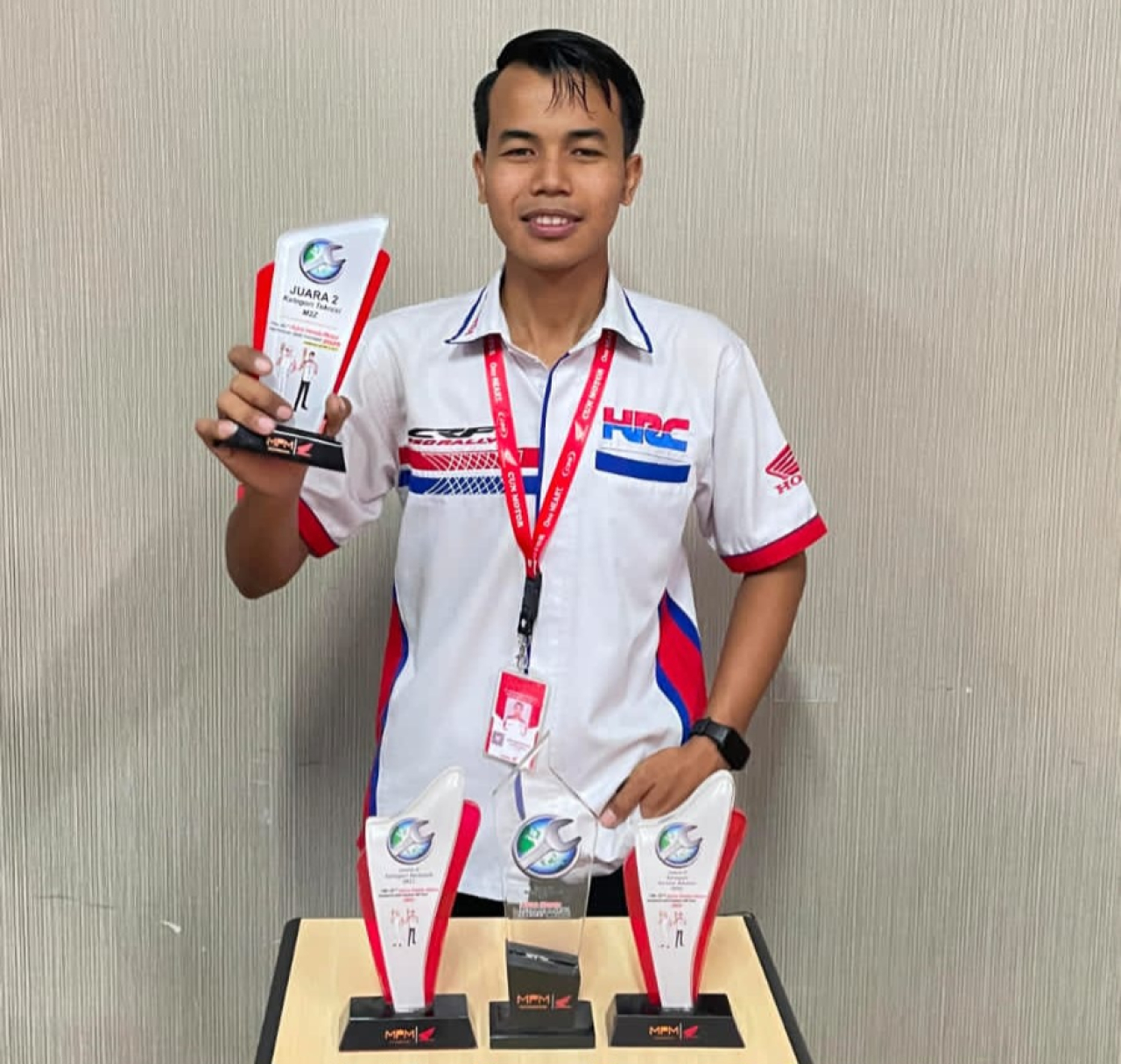 Berawal dari TSM Honda, Firky Juni Nuryahya Kini Jadi Service Advisor Berprestasi di Jaringan AHASS