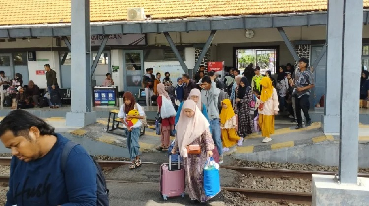 Stasiun Lamongan Layani Lebih dari 7.200 Penumpang Periode Libur Panjang