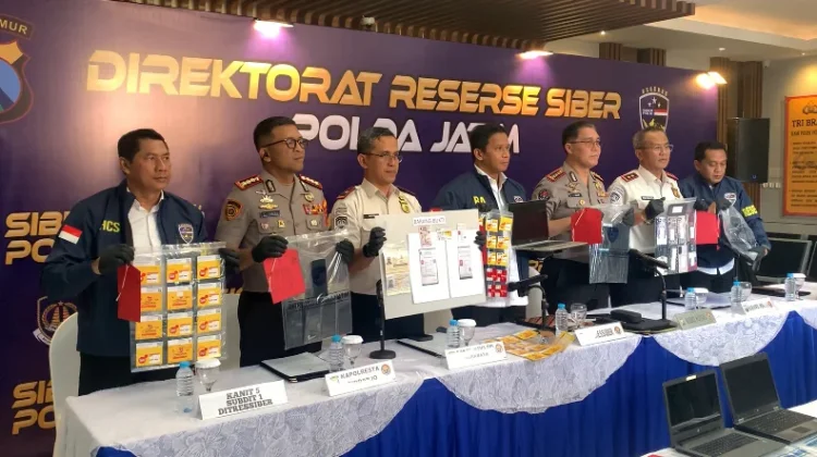 Polda Jatim Bongkar Sindikat Love Scamming Internasional, Kerugian Korban Capai Rp1,1 Miliar