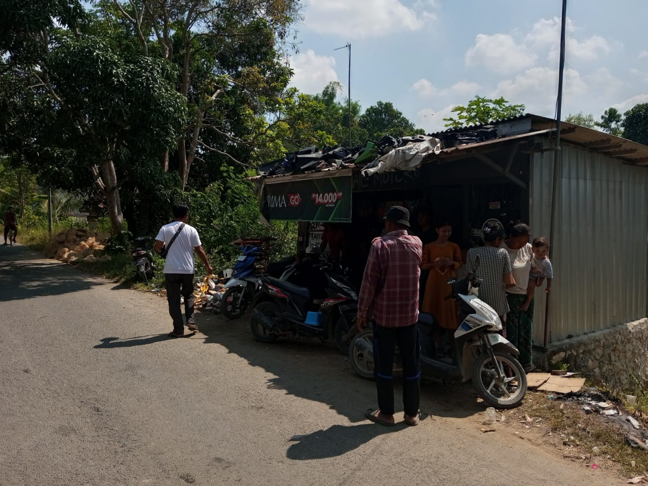 Dipicu Dendam Lama Soal PTSL, Dua Pria Lansia di Sampang Duel Hingga Babak Belur