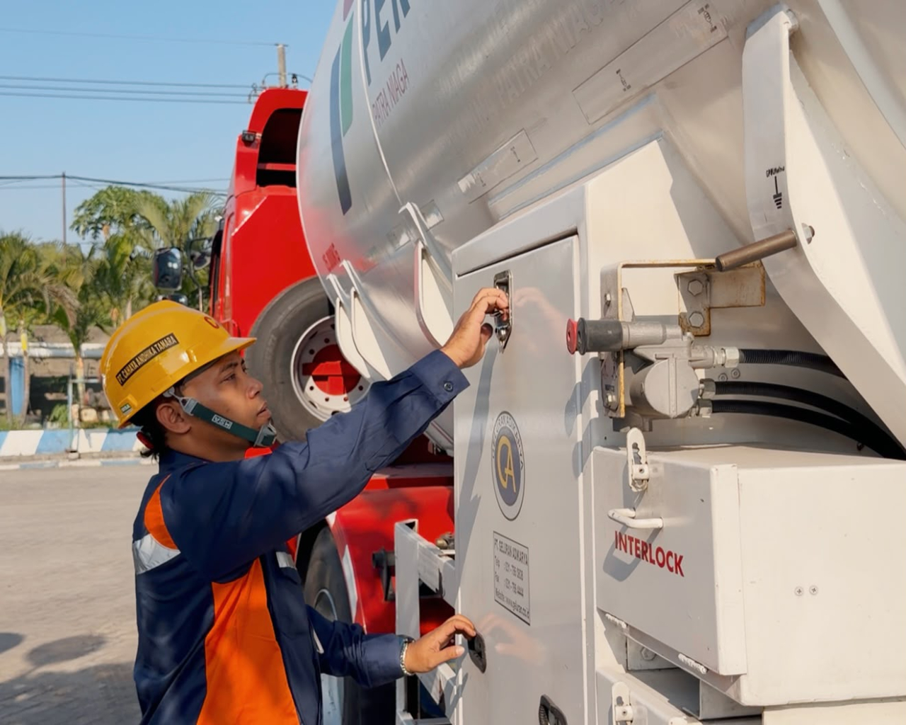 Perkuat Distribusi Energi, Patra Logistik Resmi Kelola Operasional Armada SKID LPG di Jatimbalinus