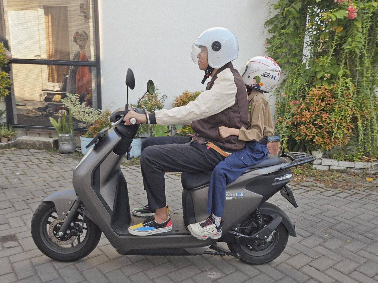 Jadi Teladan Anak, MPM Honda Jatim Ajak Orang Tua Terapkan #Cari_Aman ke Sekolah