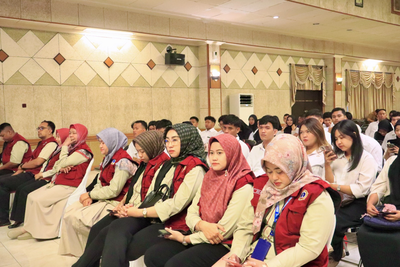 Wabup Gresik Lepas 200 Mahasiswa KKN Universitas Gresik, Diminta Beri Solusi Nyata untuk Desa