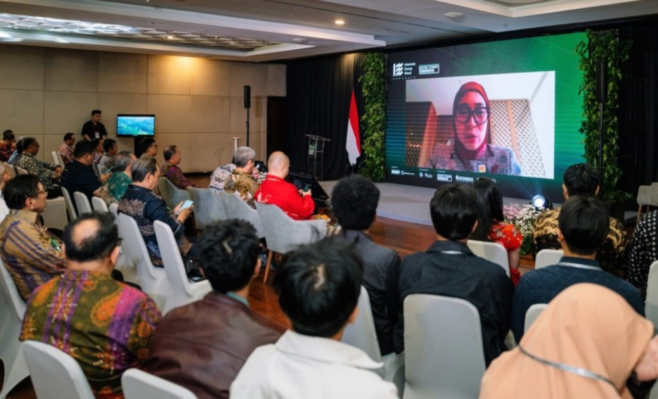Surabaya Electric Forum Kupas Tantangan Transisi Energi