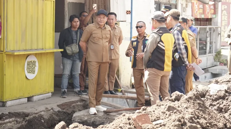 Bupati Subandi Instruksikan Proyek Jalan Bluru Kidul Sidoarjo Rampung Tepat Waktu