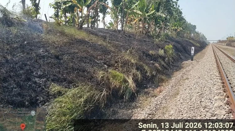 KAI Daop 7 Madiun Imbau Warga Tak Bakar Jerami di Dekat Jalur KA