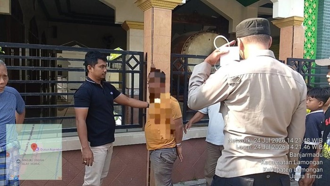Berbekal Lidi Diberi Lem Ujungnya, Pria Ini Kuras Kotak Amal Masjid