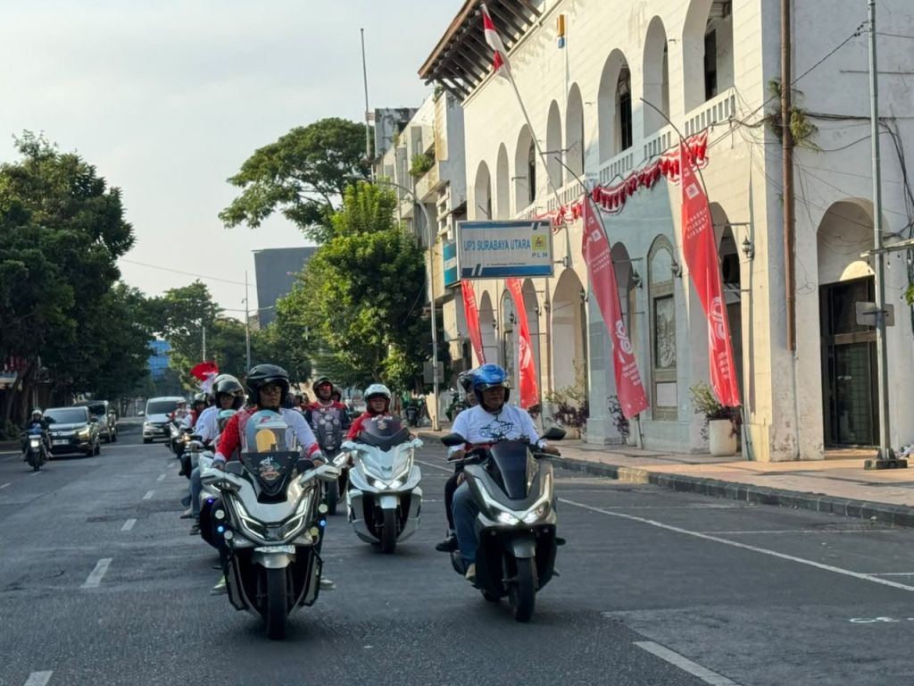 Honda Community Convoy Merdeka Ajak Komunitas Jelajah Sejarah dan Ikon Kota Surabaya